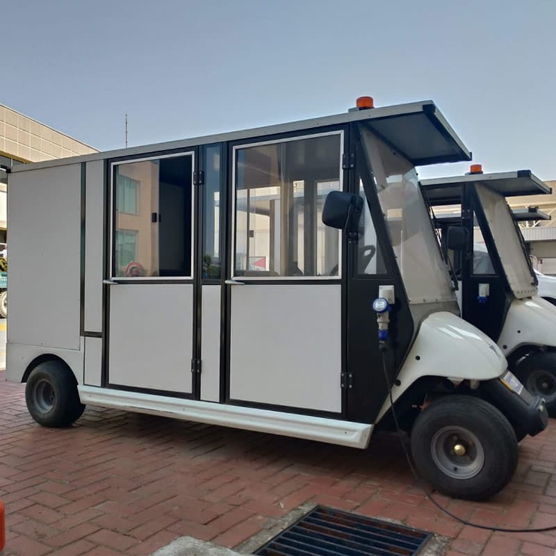 4 Kişilik Akülü Kapalı Kasa Golf Aracı Cleanvac B40-4KK